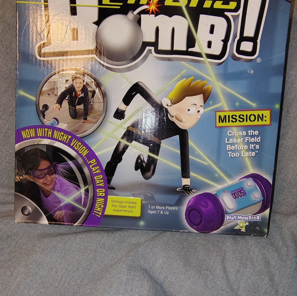 NWT Never Opened.PlayMonster Laser Maze Game - Purple and Blue Ages 7 & Up